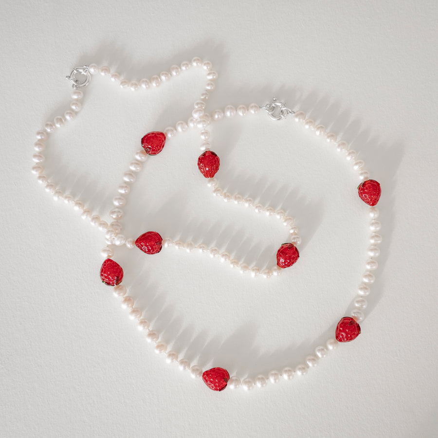 THE STRAWBERRIES AND CREAM 3